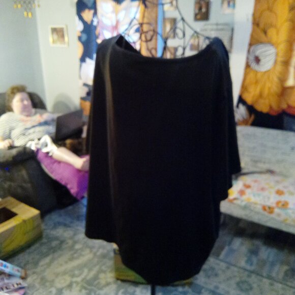 black plus sized shirt for womenfinal price no more discounts pls struggling mam - Picture 2 of 2